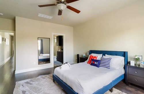 Mahncke Park House | Kozy SA Haven: 2 Suites, Near Riverwalk Alamo & Pearl