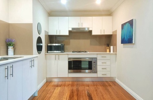 Cherrybrook House | KozyGuru | Cherrybrook Tranquil Retreat 2BR +Pool