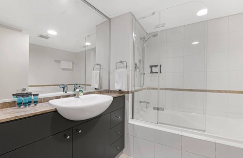 Haymarket Apartment | KozyGuru | Haymarket Great view Studio