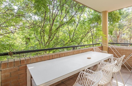 Homebush West Apartment | Kozyguru | Homebush West | 3-Beds Apt With Parking