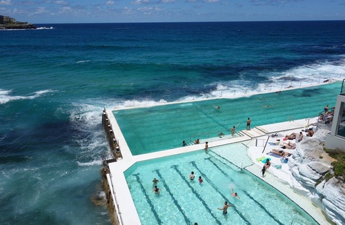 Mascot Apartment | KOZYGURU | Mascot 2 Bed APT | FREE Double-PARKING