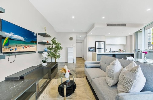 Mascot Apartment | KozyGuru | Mascot | 2 Bed APT + Free Parking