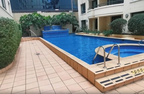 Parramatta Apartment | KozyGuru | Parramatta Studio Steps to Shops, Cafés