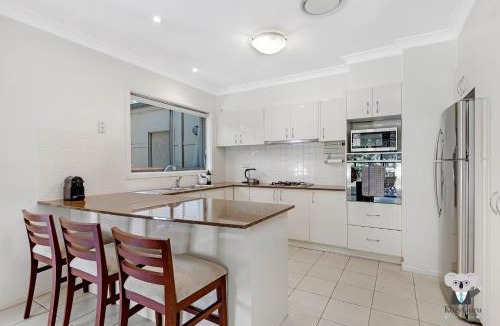 Westleigh House | KOZYGURU | Westleigh | Spacious Home with 4 Beds