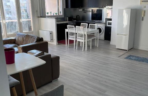 Chilly-Mazarin House | KP Home