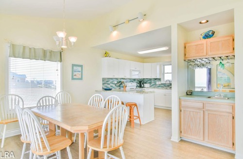 Topsail Beach House | Krabby Patty – Oceanfront Family Fun