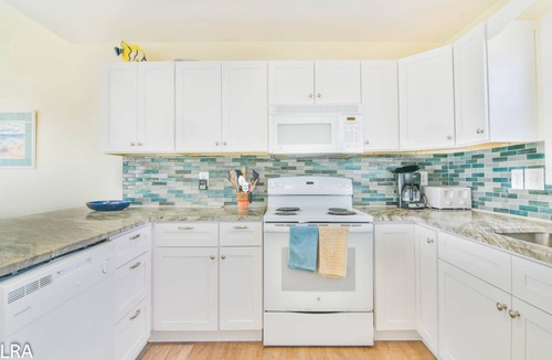 Topsail Beach House | Krabby Patty – Oceanfront Family Fun