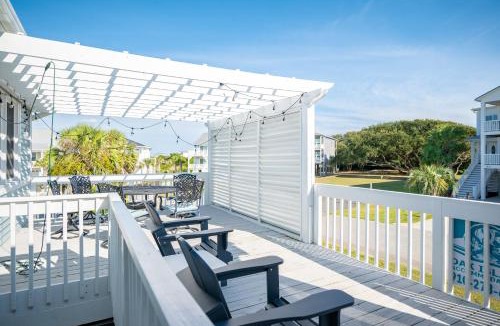 Oak Island House | Kraken Kove