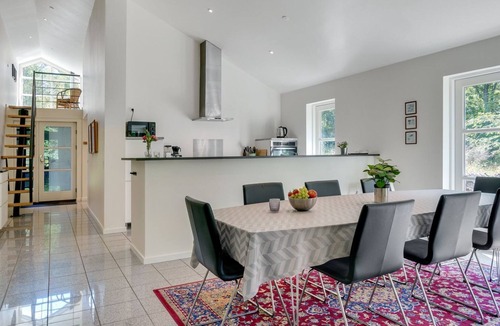 Hou House | "Kringfod" - 590m from the sea by Interhome