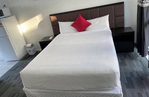 Papakura Hotel | Krishna Motel