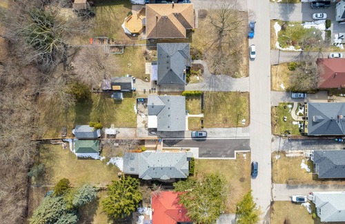 Lakeview House | Krishna Villa, Luxury Property Steps to Beachfront