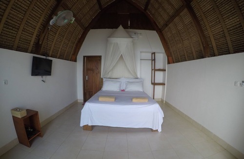 Sekotong Barat House | Krisna Bungalows & Restaurant