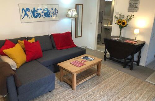 Horsham Apartment | Kristina's Coach House