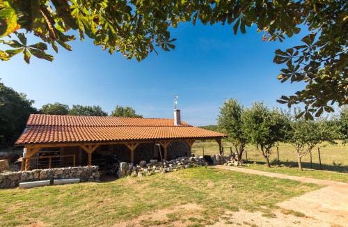 Salatic House | Krk Patak
