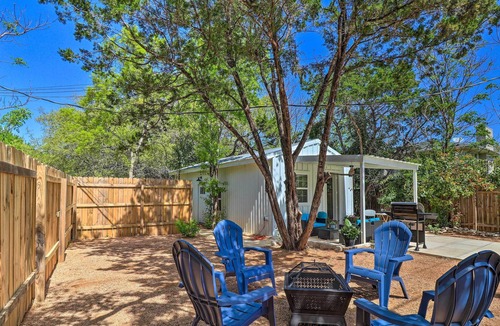 Hudson Bend Cottage | 'Krow's Nest' - Sunny Cottage w/ Lake Access!