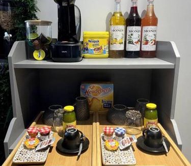 Saint-Antoine Apartment | Krystalisya Room Suite Spa Privatif Sauna Jacuzzi Siege Massant
