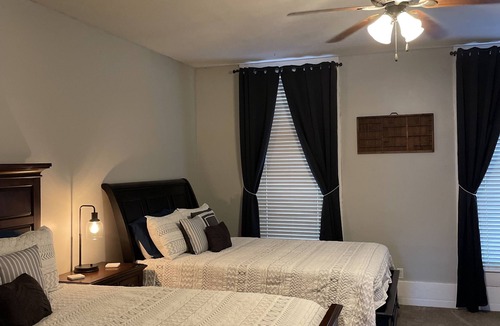 Chanute Bed & Breakfast | K’s Place Loft-Downtown and above a Beautiful Restaurant & Bar
