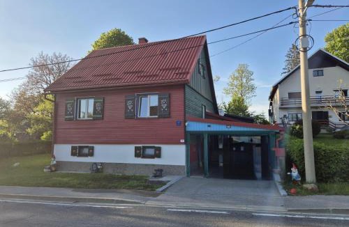 Kupjak House | Kuća Šarenka