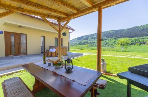Otocac House | Kuća Trota - sauna, HOT TUB