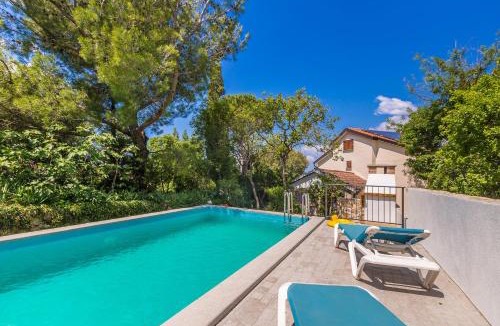 Omisalj House | Kuća za odmor DUNJA sa privatnim bazenom