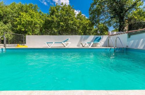 Omisalj House | Kuća za odmor DUNJA sa privatnim bazenom