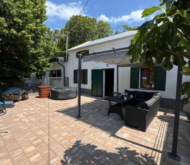 Ledenice House | Kuća za odmor Krasnica