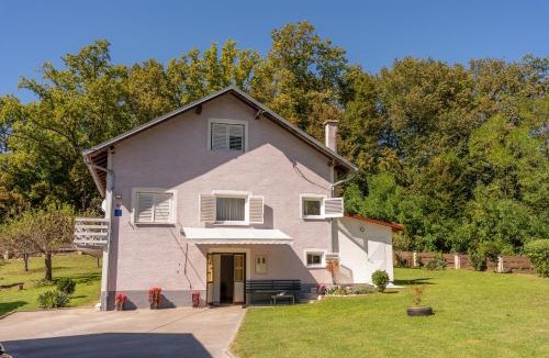 Karlovac House | Kuća za odmor Mažuran