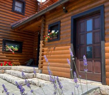 Otocac House | Kuća za odmor Marta