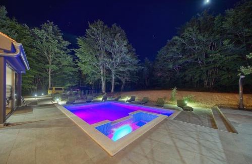Lovinac Ski Chalet | Kuća za odmor Secret place