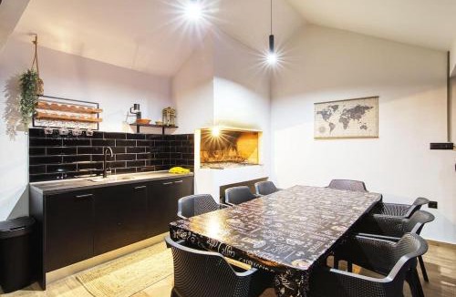 Lovinac Ski Chalet | Kuća za odmor Secret place