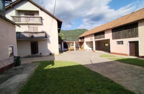 Otocac House | Kuća za odmor Zeza