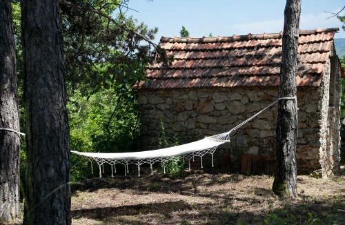 Podbablje Apartment | Kućica u cvijeću