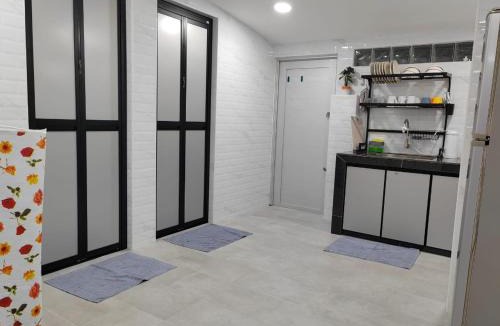 Kampung Darat Mak Bar House | Kuantan Town Staycation 2R2B@HTAA #Netflix