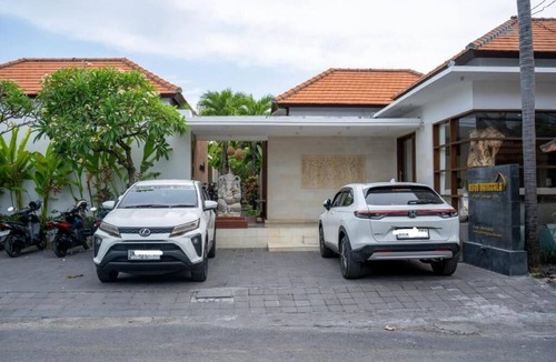 Kerobokan Villa | Kubu Manggala 4-Bedroom Private Pool Villa Include Breakfast