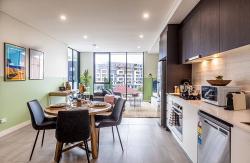 Mays Hill Apartment | KULA - Apartment Parramatta
