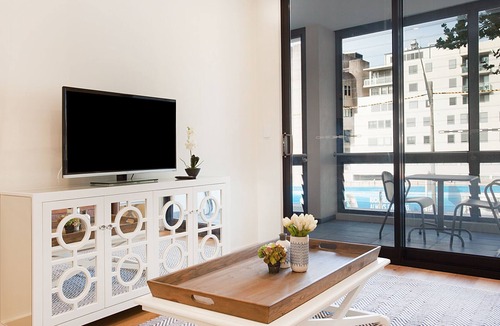 Crows Nest Apartment | KULA - Premium One Bed Apartment