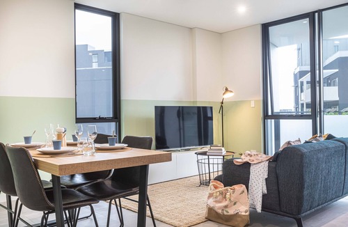 Westmead Apartment | KULA - Superior Three Bed Apartment