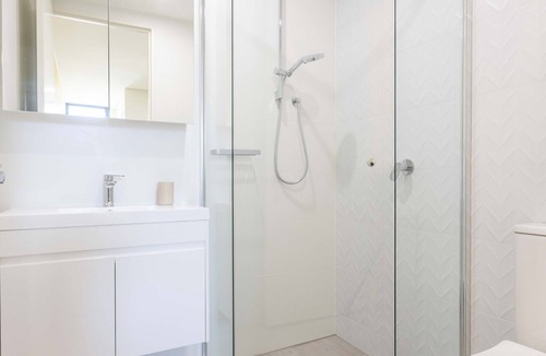 Westmead Apartment | KULA - Superior Three Bed Apartment