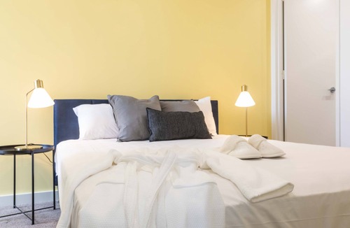 Westmead Apartment | KULA - Superior Three Bed Apartment