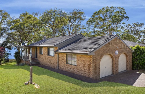 Summerland Point House | Kullaroo Lakehouse - Waterfront Reserve