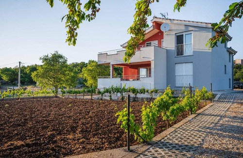 Unesic House | Kulušić House