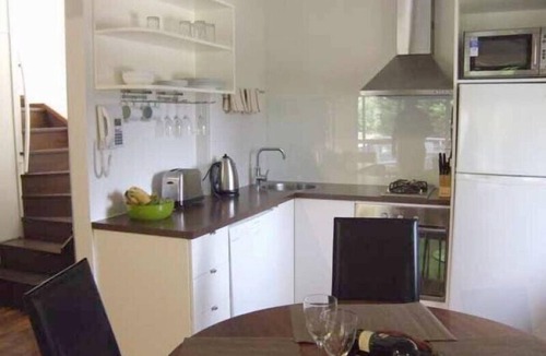 Merrijig House | Kunala Chalet - within Resort