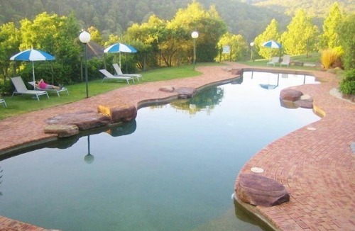 Merrijig House | Kunala Chalet - within Resort