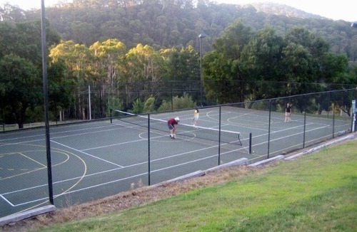 Merrijig House | Kunala Chalet - within Resort