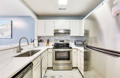 Kure Beach Apartment | Kure Beach Condo w/Panoramic Ocean Views!