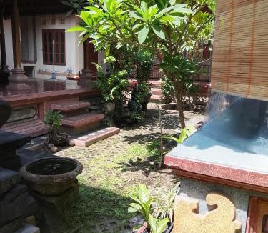 Raya Kuta House | Kuta Grace house Bali