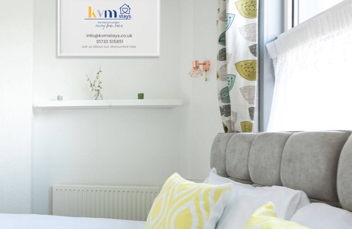 Peterborough House | kvm - Sugar Way House