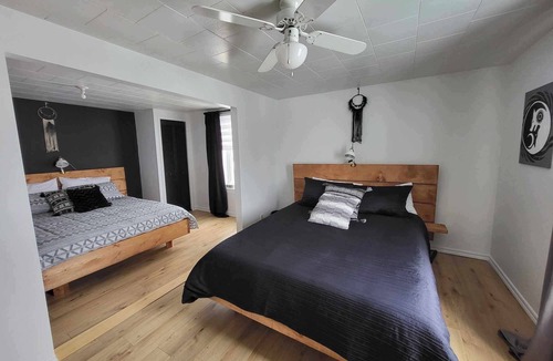 Pohenegamook Hotel | KWE Café & Auberge
