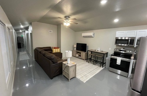 Sallisaw House | Kyn’s Kozy Kabin