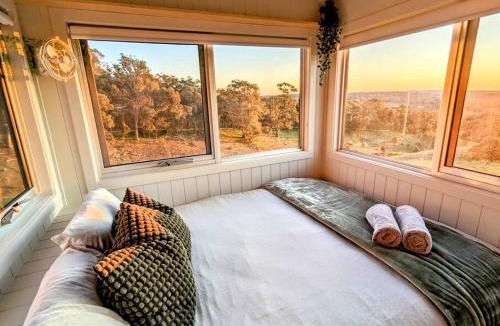 Metcalfe House | Kyneton Tiny House - Tiny Stays